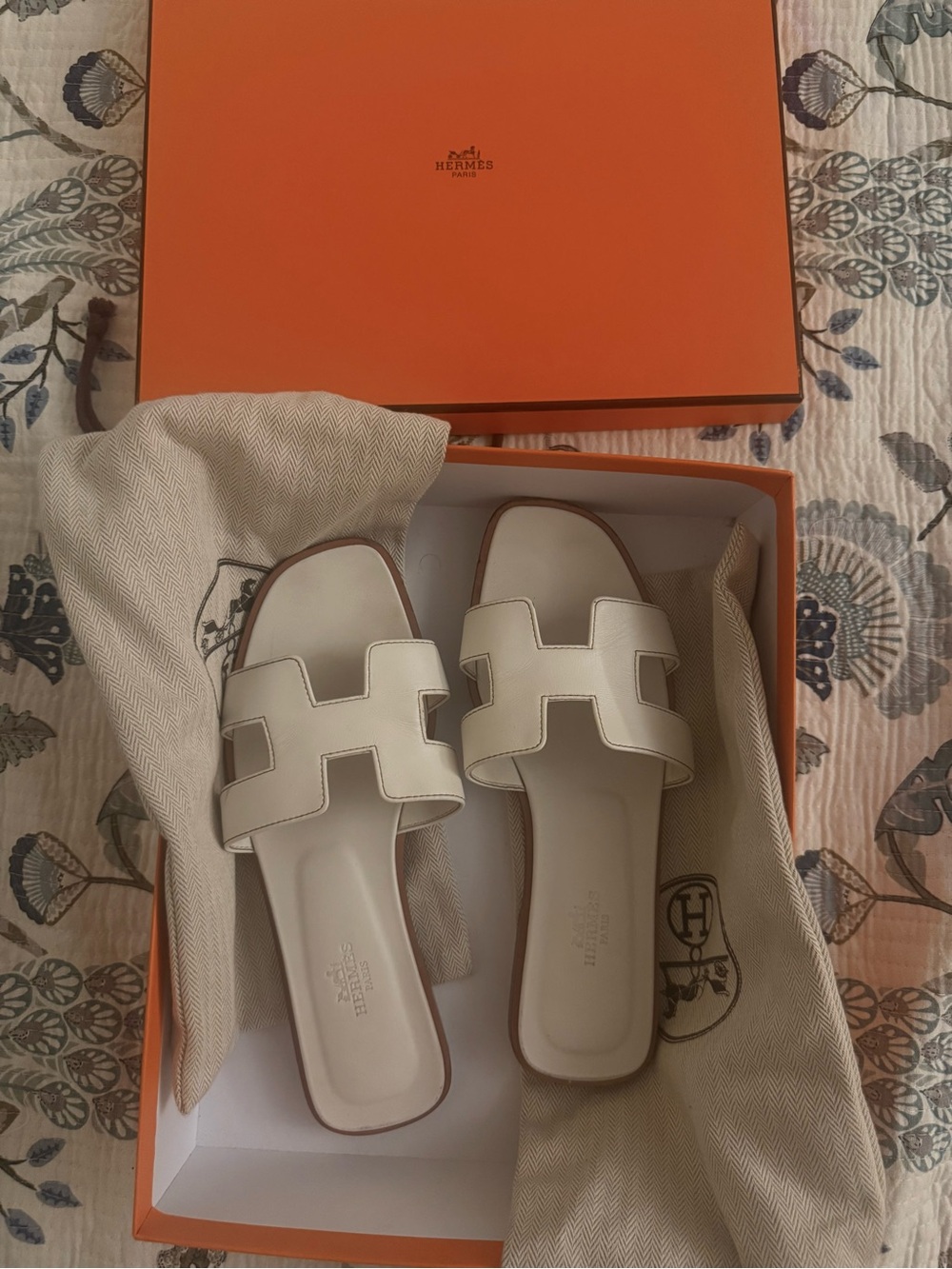 Hermes White Leather Oran Slide Sandals with Brown Edge